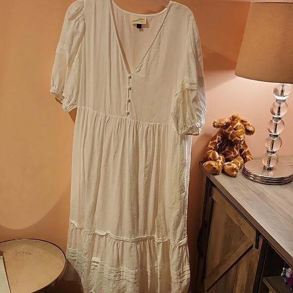 Universal Thread Dresses & Skirts - Universal Thread White Women's Dress W/Pockets